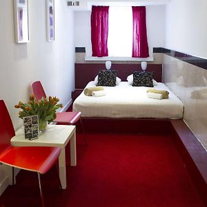 Camera standard con letto king size